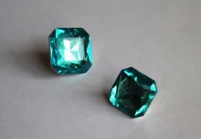 Пуговицы COL 7- (square glass 103 xl-03) 900 шт.